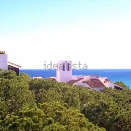 Beachfront Romana Playa Elviria Apartment